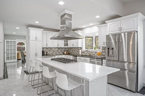 18 Francis St, North Reading MA 01864-3121 exterior