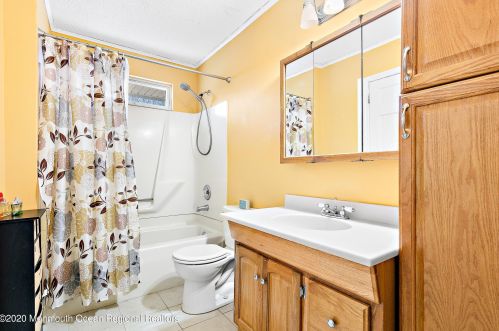 82 Buckingham Dr, Jackson Twp NJ 08527-2640 exterior