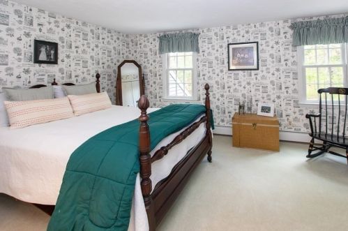 7 Saw Ml Pond Rd, Hingham MA 02043-3457 exterior