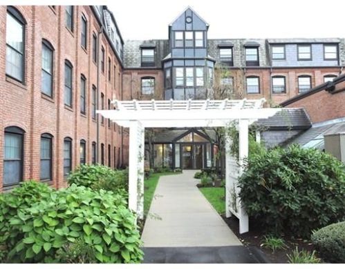 21 Linden St, Quincy MA  02170-1823 exterior