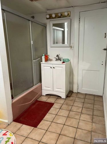 176 Elm St, Kearny NJ 07032-3410 exterior