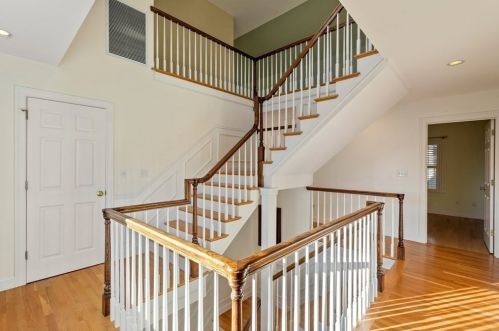 76 Lewis St, Newton MA 02458-1840 exterior