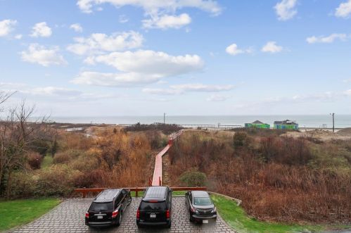 126 Warren Ave, Plymouth MA  02360-2427 exterior