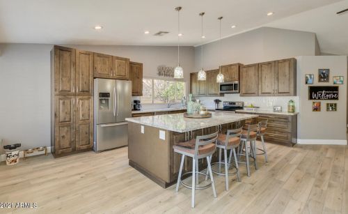 4302 Acoma Dr, Phoenix AZ 85032-4855 exterior