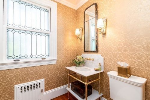 15 Mansion Dr, Topsfield MA 01983-1109 exterior