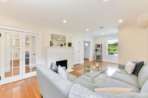 207 Whiting Ave, Dedham MA  02026-3120 exterior