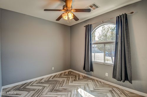 4217 73 Dr, Phoenix AZ 85033-2512 exterior