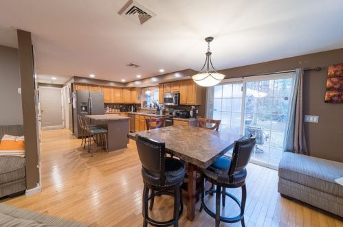 23 Swifts Bch Rd, Wareham MA 02571-1924 exterior