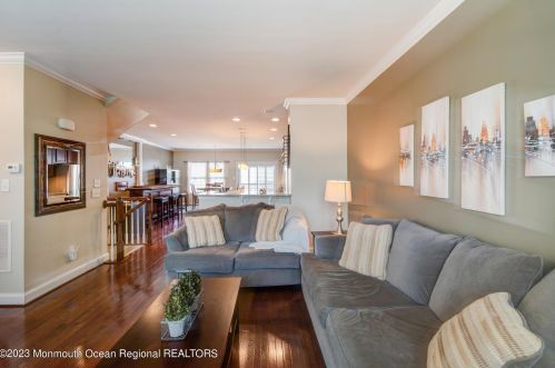 141 Kyle Dr, Tinton Falls NJ 07712-7536 exterior