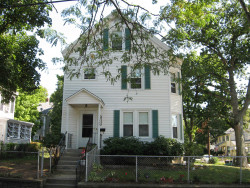 125 Edinboro St, Newton, MA 02460-1337