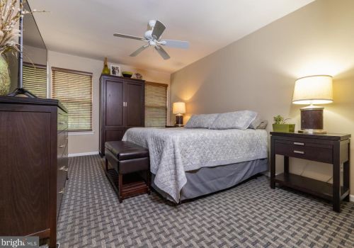 104 Cinnamon Rd, West Deptford NJ 08086-2400 exterior