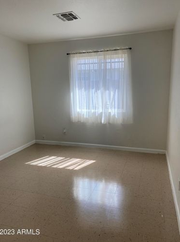 2911 Atlanta Ave, Phoenix AZ 85040-2710 exterior