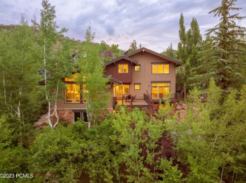 2068 Mahre Dr, Park City UT 84098-8508 exterior