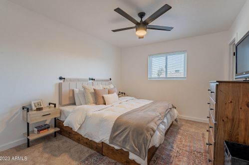 3320 Claire Dr, Phoenix AZ 85032-4933 exterior