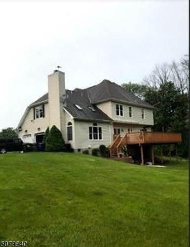 8 Field Rd, Milford, NJ 08848-1975