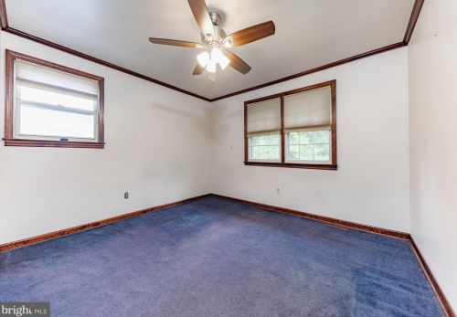 247 King St, West Deptford NJ 08096-2229 exterior