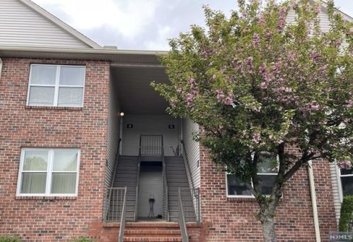 5 Rebecca Rd, East Hanover, NJ 07936-3430