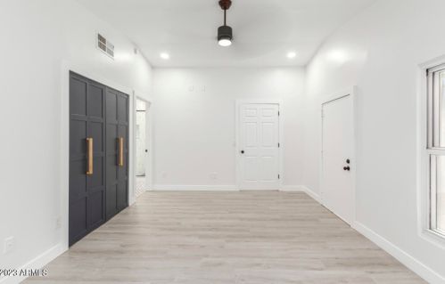 912 4 Ave, Phoenix AZ 85013-3034 exterior