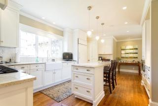 1428 Commonwealth Ave, Newton MA  02465-2830 exterior