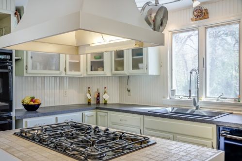 330 Hay Rd, Eastham MA  02642-2641 exterior