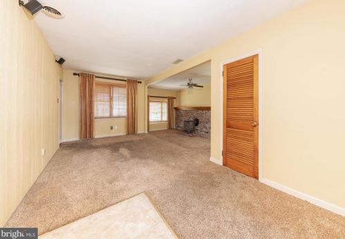 247 King St, West Deptford NJ 08096-2229 exterior