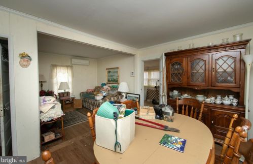 1909 Pt Pleasant Ave, West Deptford NJ 08096-4325 exterior