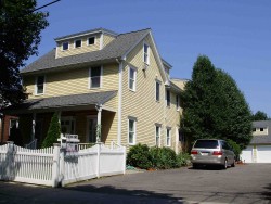 42 Rustic St, Newton MA 02458-1024 exterior