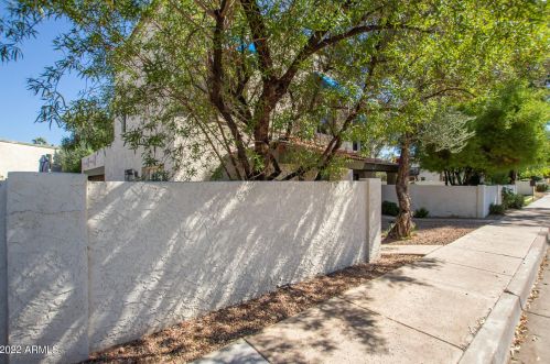 8611 48th St, Phoenix, AZ 85044-5727