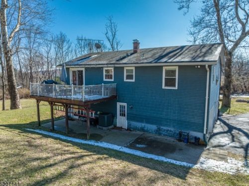 370 Shire Rd, Milford NJ  08848-1720 exterior