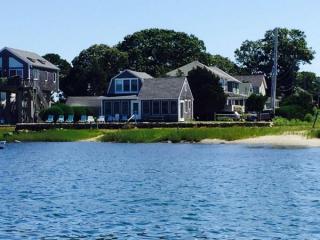 354 Circuit Ave, Bourne MA  02559-2031 exterior