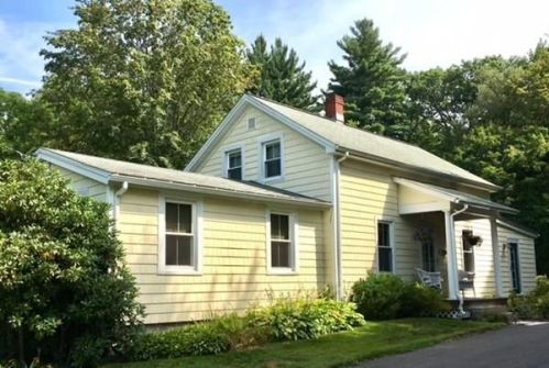 25 Beston St, Amherst MA  01002-2025 exterior