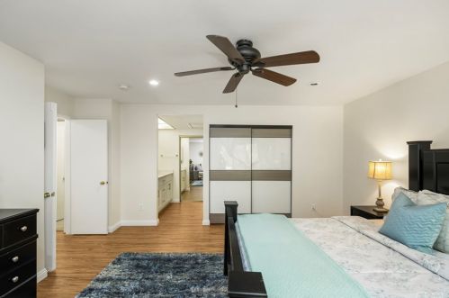 6 Palamedes, Irvine CA 92604-1930 exterior