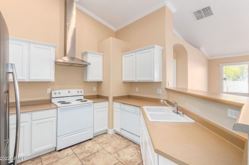 812 Chambers St, Phoenix AZ 85040-9061 exterior