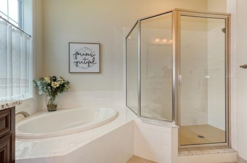 49 Pinetree Dr, Methuen MA 01844-1268 exterior