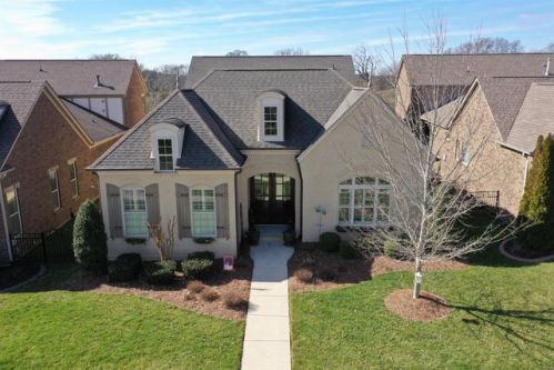 1702 Noah Ln, Gallatin, TN 37066-7608