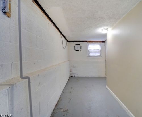 17 Jeraldo St, Belleville NJ 07109-1035 exterior