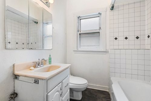 1617 Clinton Ave, Forest View IL 60402-1022 exterior