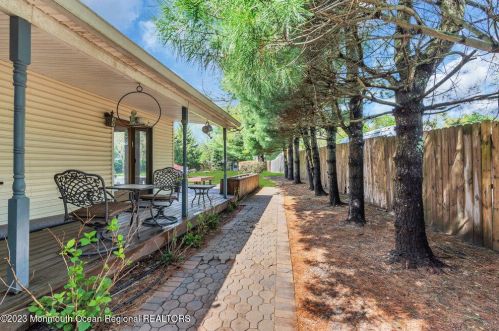 242 Hope Chapel Rd, Jackson Twp NJ  08527-5023 exterior