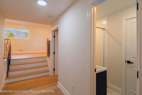 225 Silverside Ave, Little Silver NJ  07739-1752 exterior