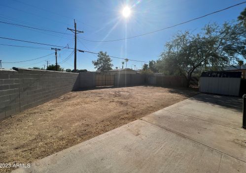 6807 8th St, Phoenix AZ 85022-3103 exterior