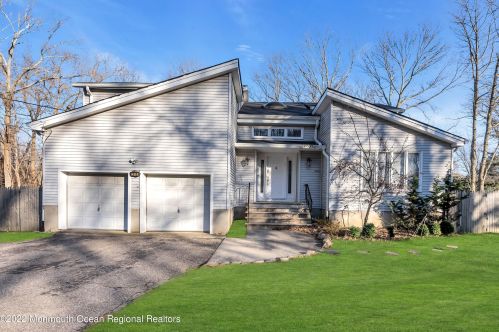 2910 Logan Rd, Tinton Falls NJ  07712-3648 exterior