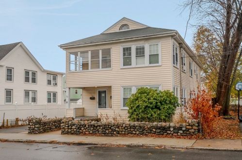 22 Collins St, Peabody MA 01960-1971 exterior