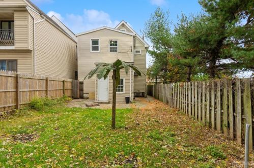 6 Railroad Ave, Carteret NJ 07008 exterior