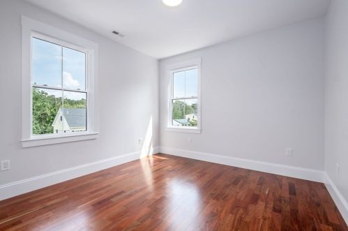 92 Dothan St, Arlington MA  02474-1343 exterior