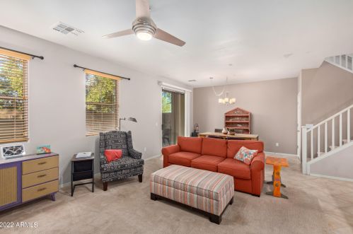 2852 Dunbar Dr, Phoenix AZ  85042-6074 exterior