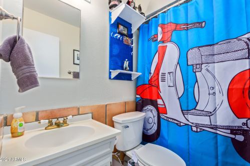 3736 Charter Oak Rd, Phoenix AZ 85032-7452 exterior