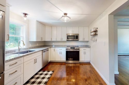 267 Sandy Hill Dr, Marshfield MA  02050-2708 exterior