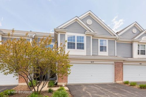 612 Yorkshire Ln, Pingree Grove IL  60140-9159 exterior