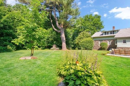 319 Shrewsbury St, Holden MA  01520-2145 exterior