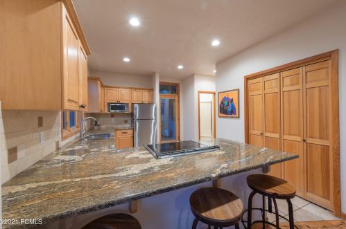 1172 Lowell Ave, Park City UT 84060-5115 exterior